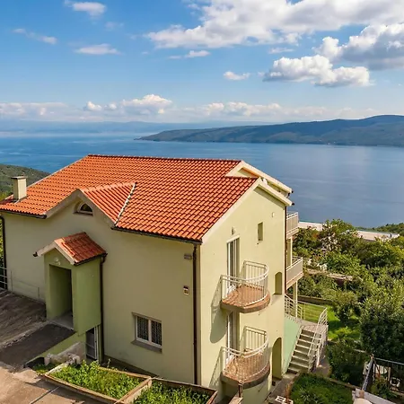 Sea View Magda