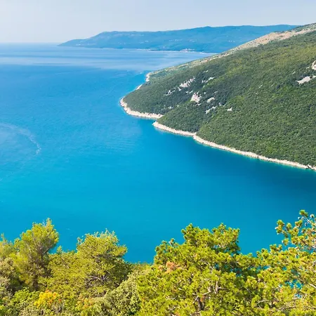 Sea View Magda